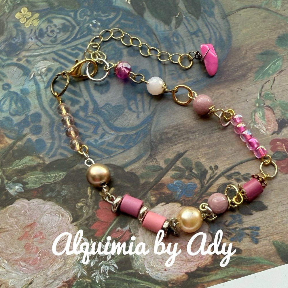 Alquimia pink quartz  and rhodonite gold charms bracelet